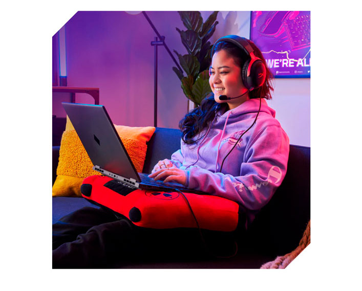 Audifonos Gamer Cloud III Gaming Red Audífonos gamer Cloud 3 vista frontal con almohadillas acolchadas