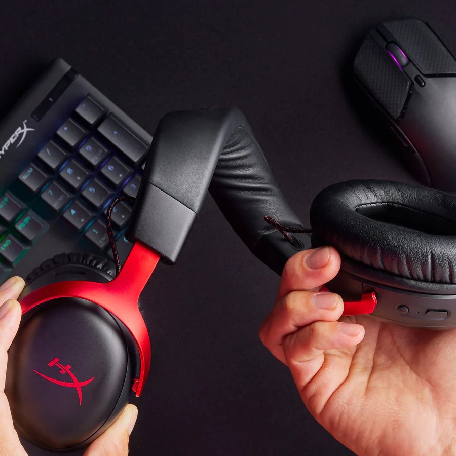 Audífonos Gamer HyperX Cloud III Negro - Rojo Wireless