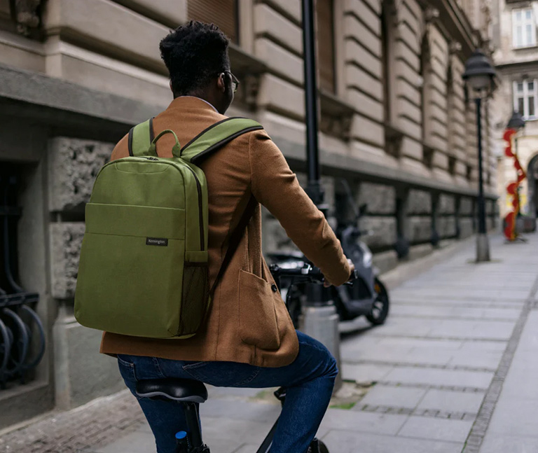 Mochila para computador, color verde, marca kensington  Simply Portable™ para computador de 16 pulgadas