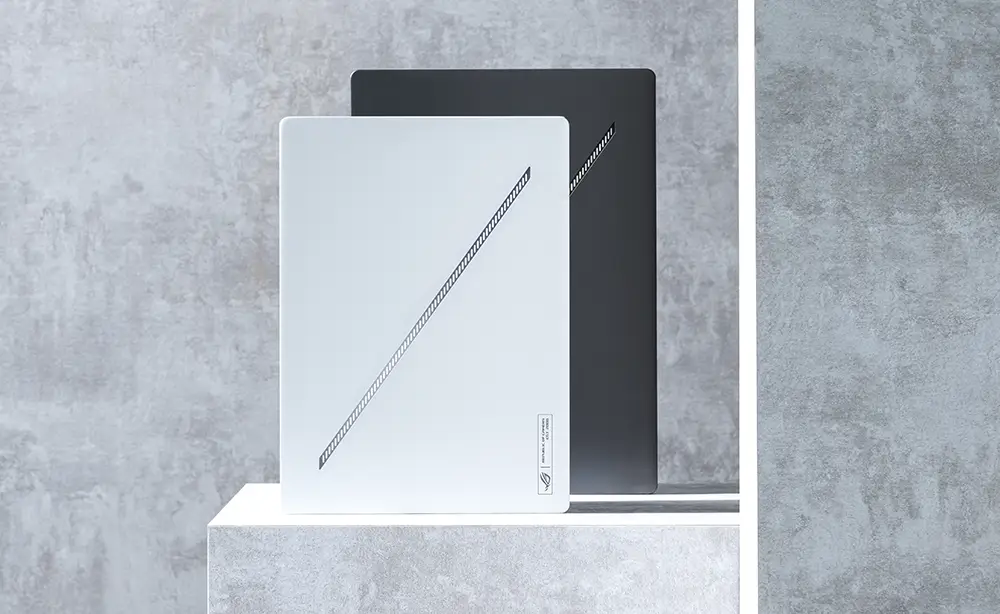 Notebook Intel Ultra 9 gris vista trasera mostrando dise&ntilde;o elegante