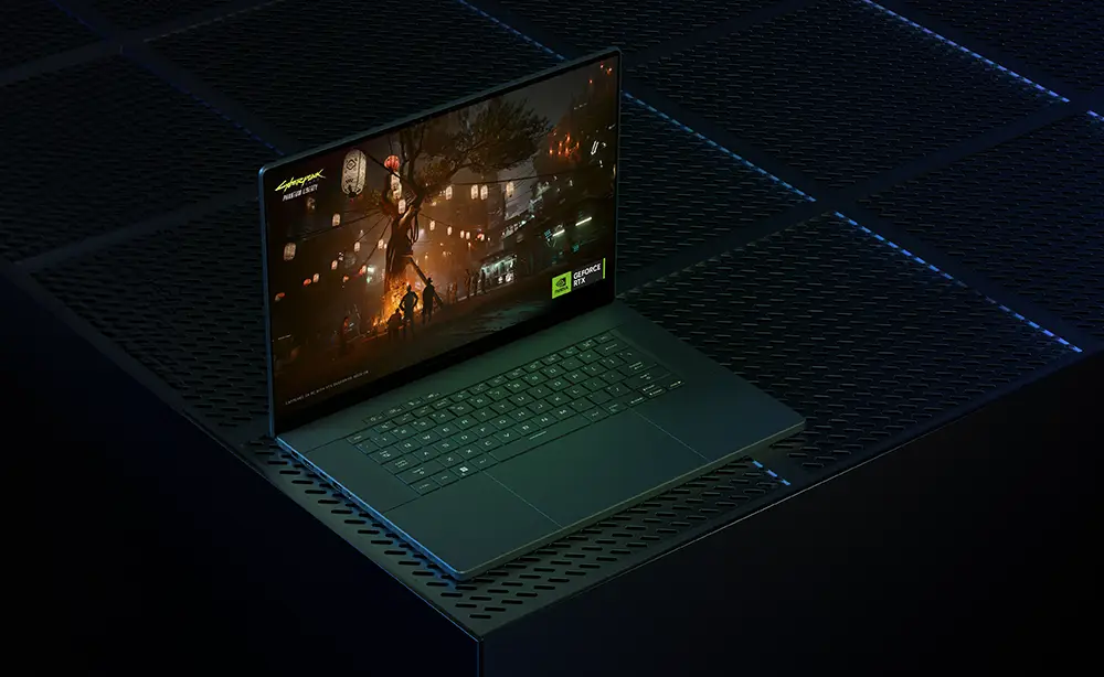 Notebook Intel Ultra 9 gris vista abierta mostrando teclado retroiluminado
