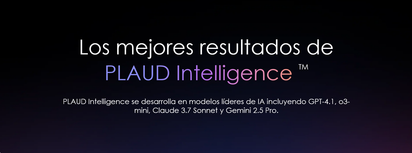 Detalle del dise&ntilde;o del clip magn&eacute;tico de la grabadora de voz Plaud Cosmic Gray