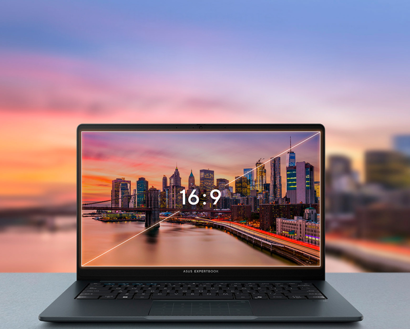 Notebook ASUS ExpertBook vista superior con acabado elegante y construcci&oacute;n resistente para productividad diaria