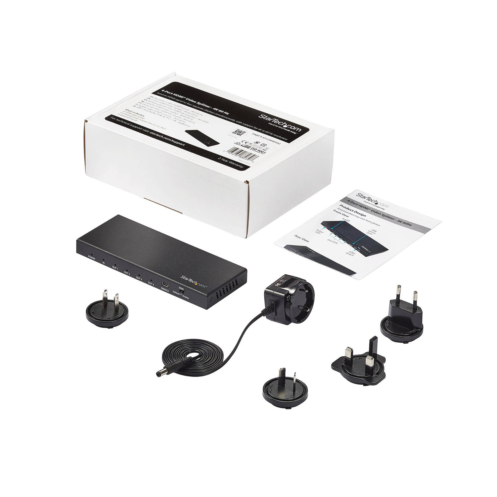 Splitter HDMI 4 puertos en un entorno de trabajo mostrando su tama&ntilde;o compacto.
