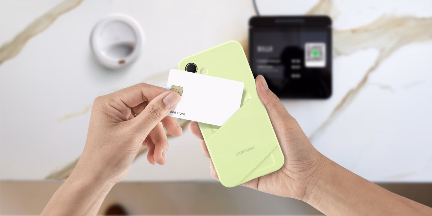 Samsung Galaxy A35 vista lateral destacando su dise&ntilde;o delgado y botones f&iacute;sicos