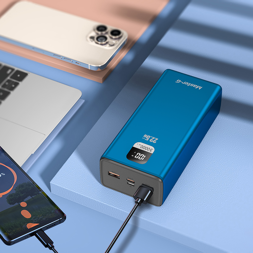 Bater&iacute;a externa Master-G UCP30LPD en color azul con pantalla digital