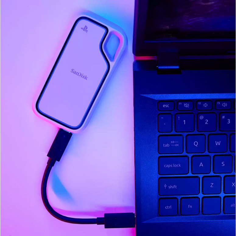 Unidad SSD 500GB interna vista frontal, disco s&oacute;lido de alto rendimiento para notebook y PC