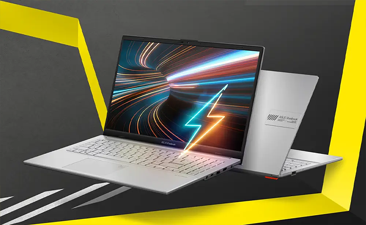 vista frontal del ASUS Vivobook Go 15 abierto destacando su capacidad de bater&iacute;a y carga r&aacute;pida