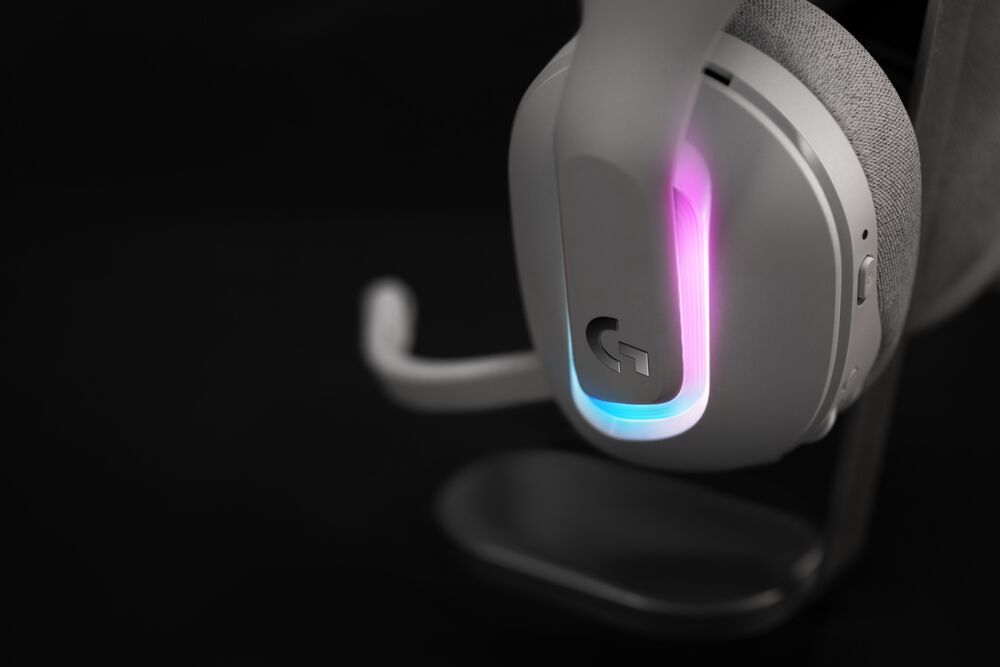 Aud&iacute;fonos G522 con iluminaci&oacute;n LIGHTSYNC RGB lateral