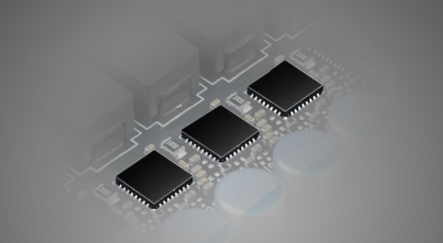 Reinforcing backplate and heat pipes structure