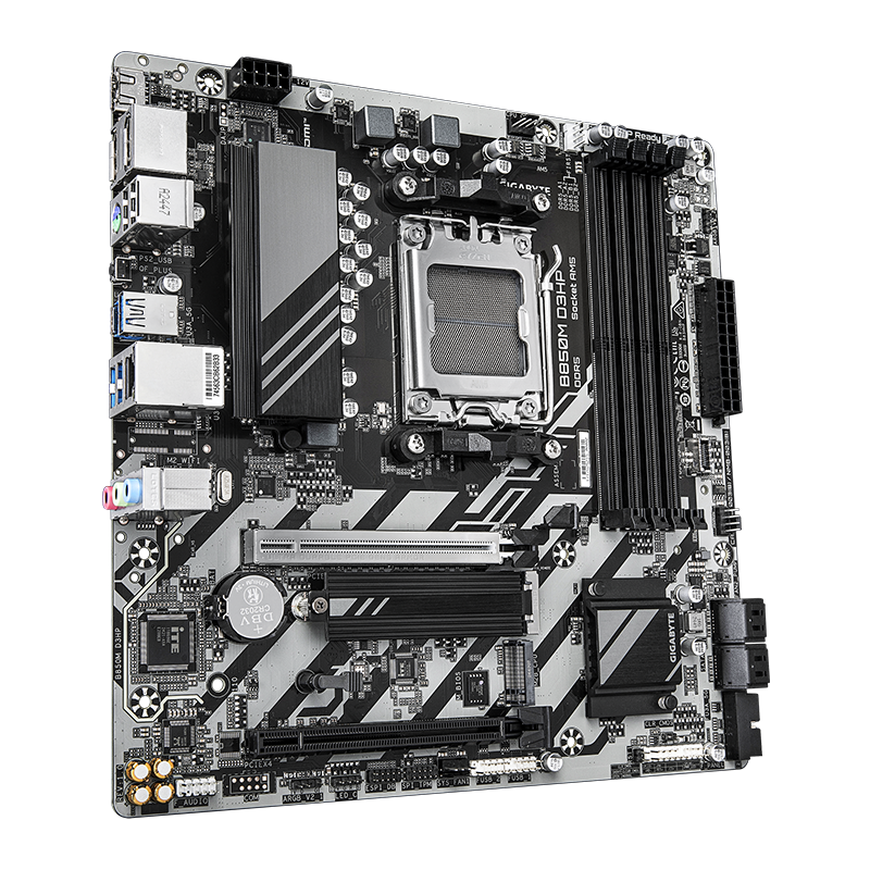 Detalle del panel posterior con puertos HDMI, DisplayPort y USB Type-C