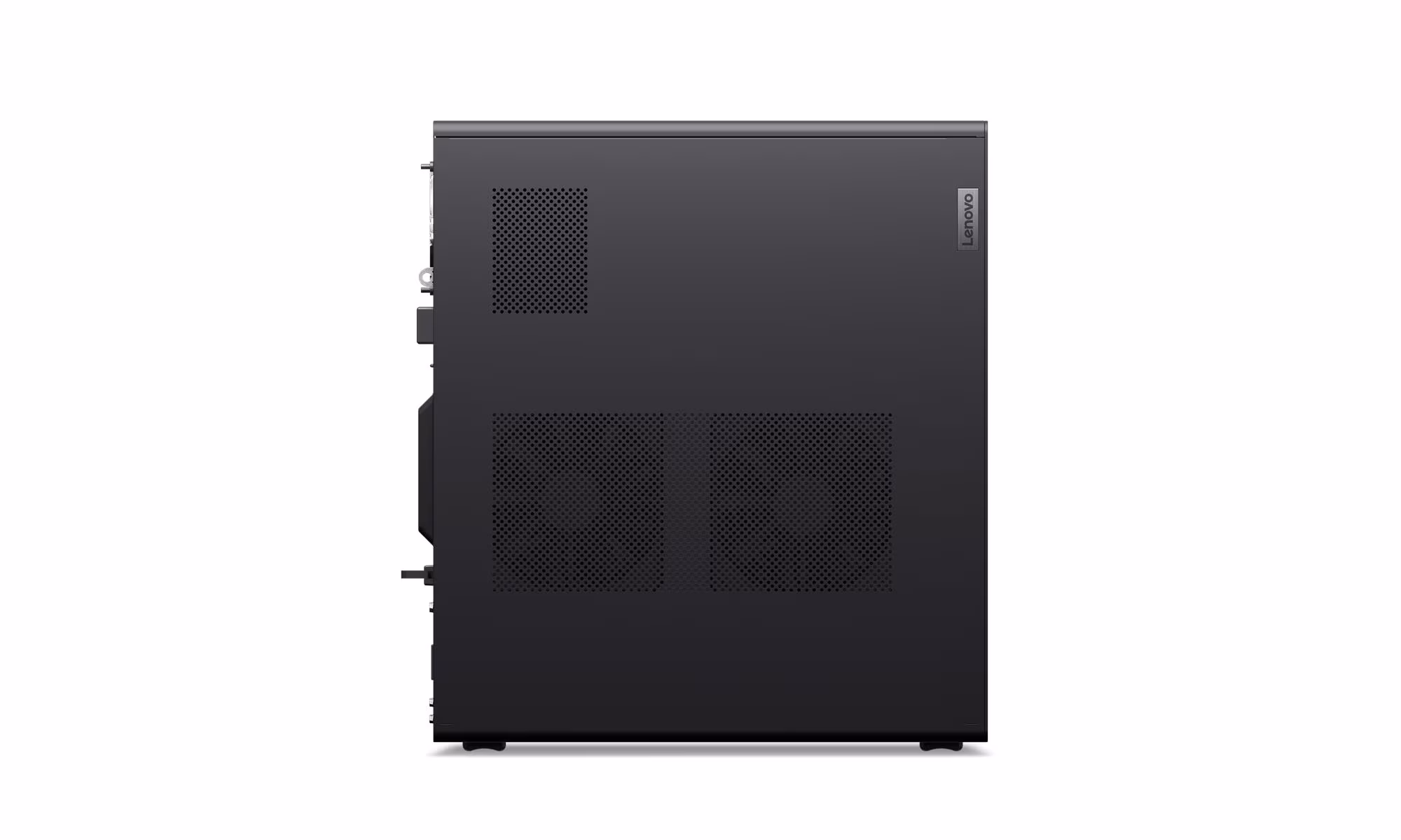 Detalle de puertos frontales y traseros de la ThinkStation P3