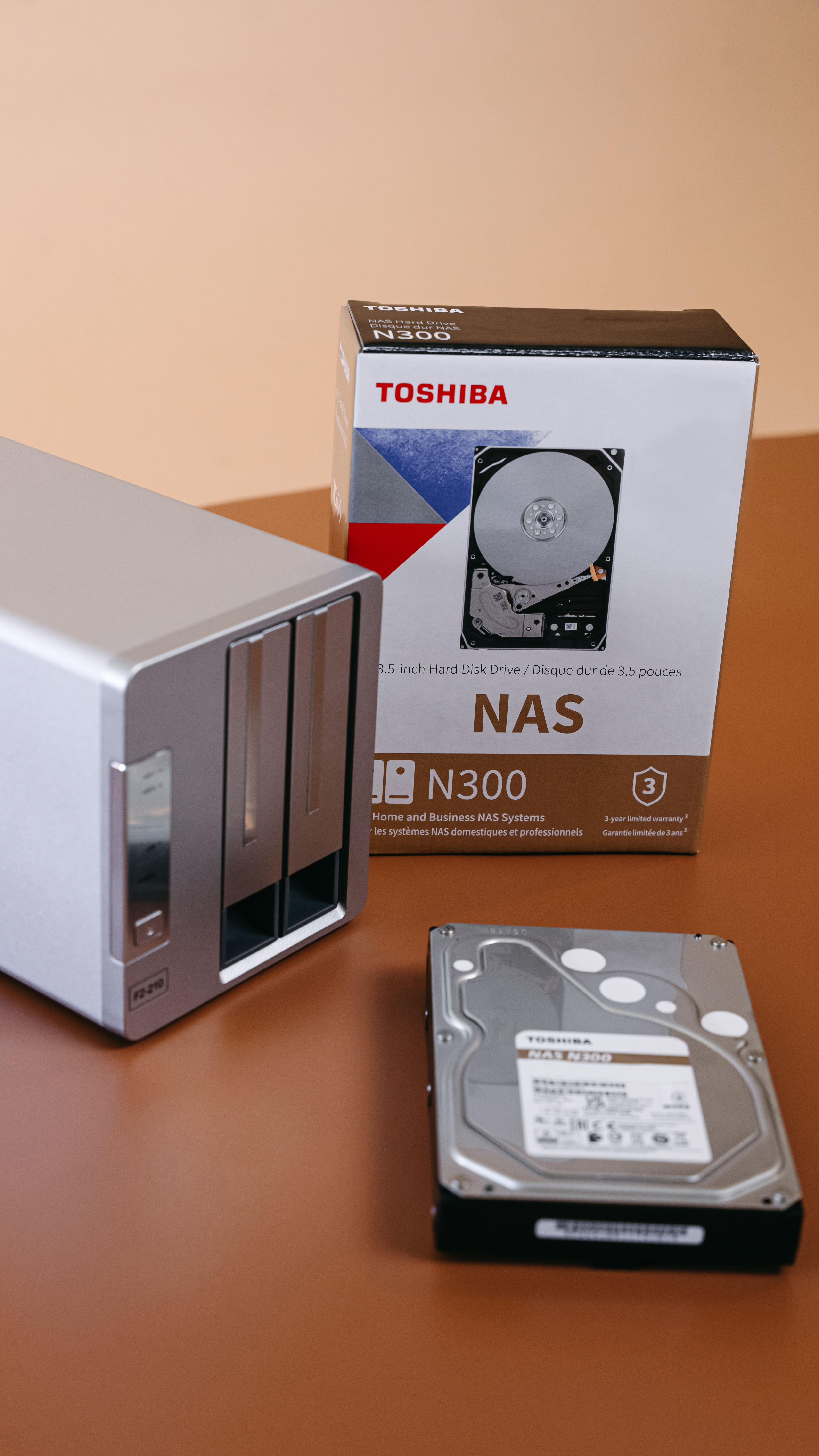 Toshiba N300 HDD NAS 3.5 pulgadas dise&ntilde;o robusto para servidores y RAID