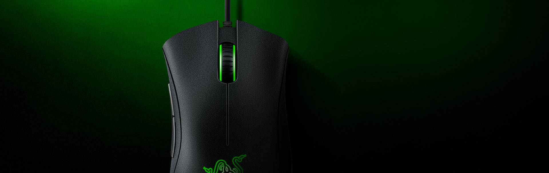 Detalle lateral de mouse Razer para juegos con botones programables y dise&ntilde;o ergon&oacute;mico.