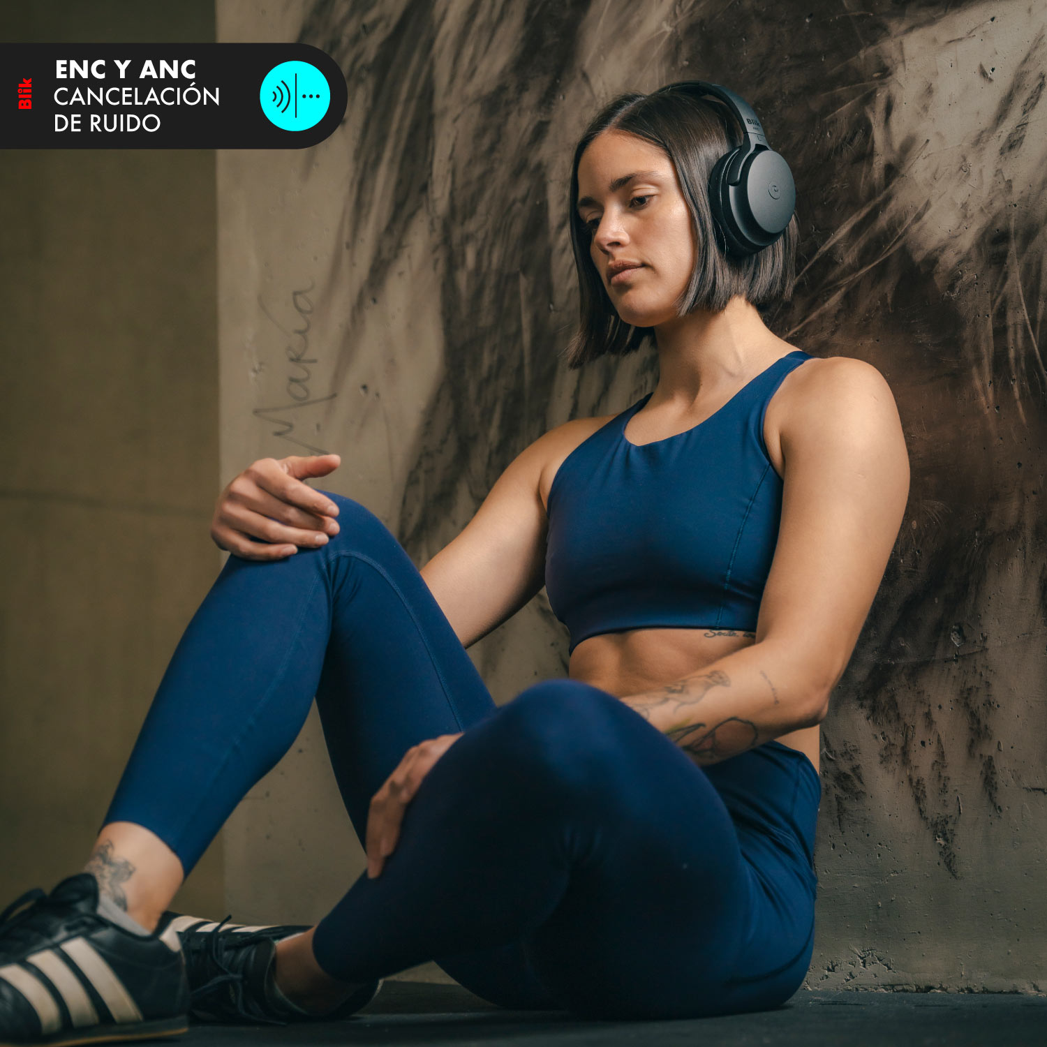 Aud&iacute;fonos Blik Neo con tecnolog&iacute;a de cancelaci&oacute;n activa de ruido