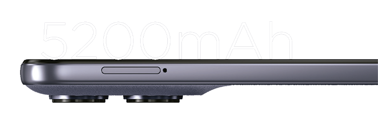 Vista lateral de la parte superior del smartphone Moto G17 con leyenda 5200mAh